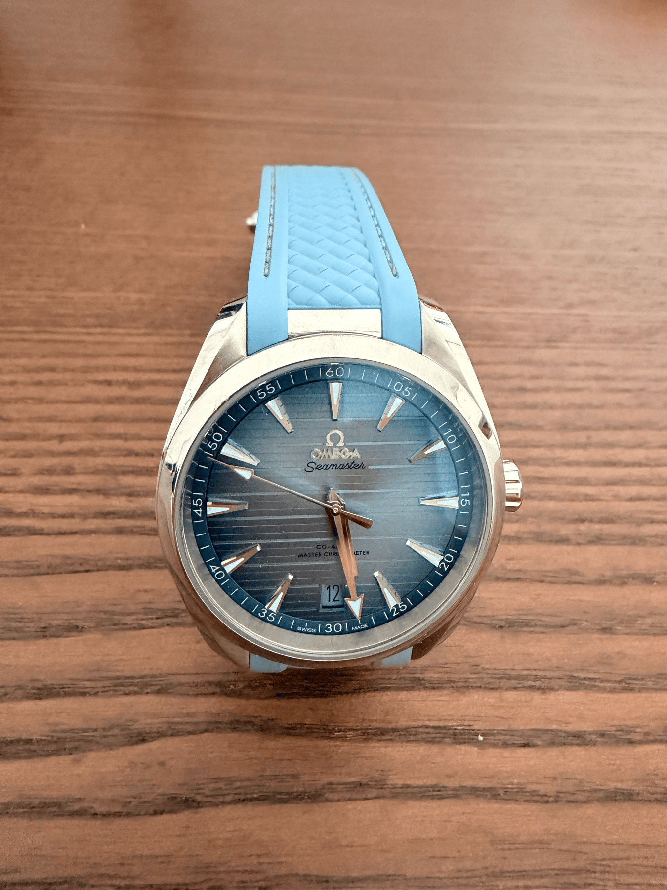 Omega Seamaster Aqua Terra 220.12.41.21.03.008 с синим циферблатом и ремешком