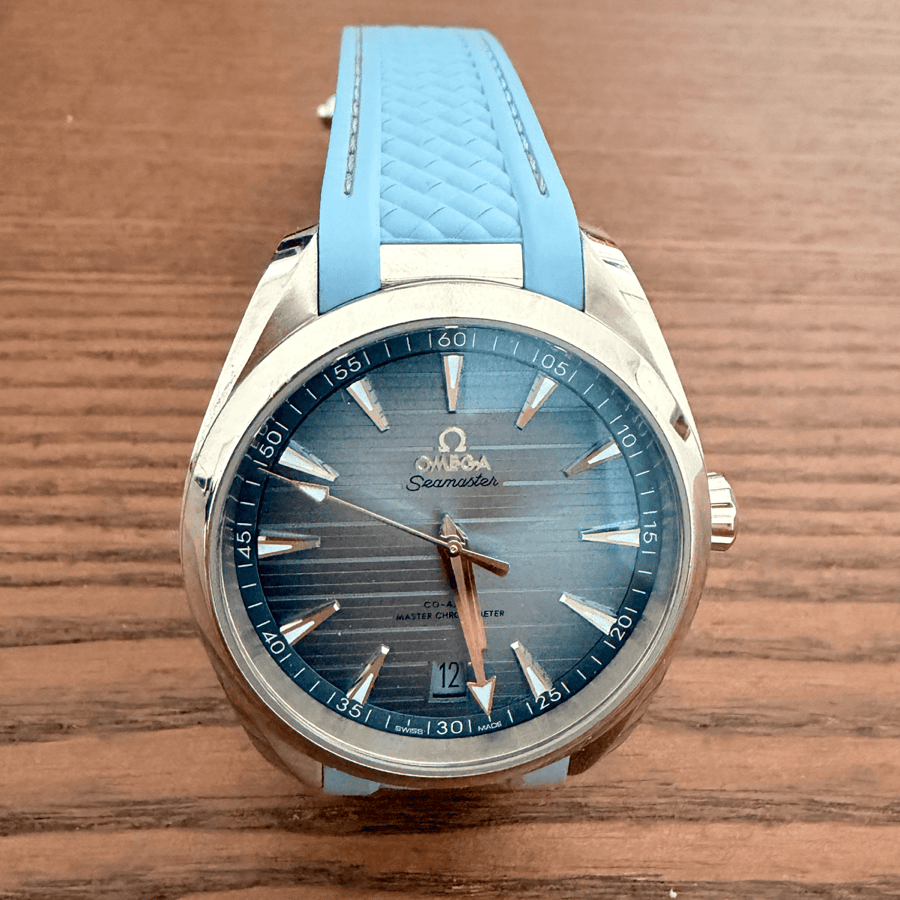Omega Seamaster Aqua Terra 220.12.41.21.03.008 с синим циферблатом и ремешком